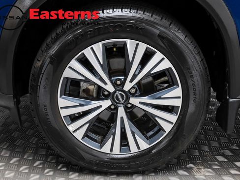 Used 2022 Nissan Rogue SV image 45