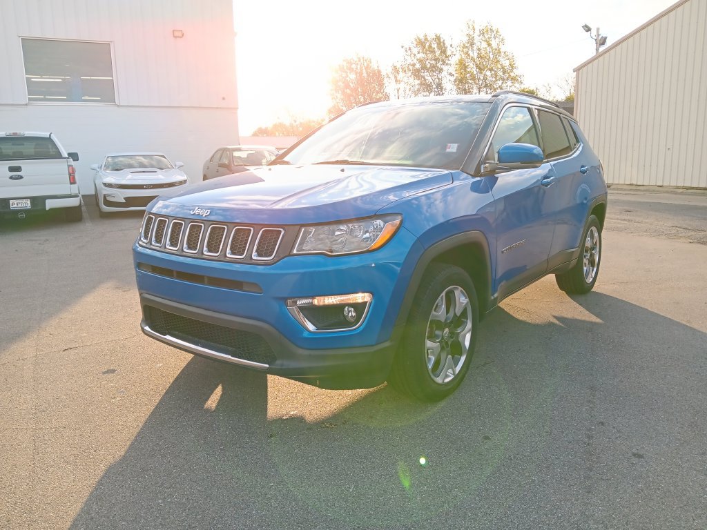 Used 2018 Jeep Compass Limited w/ Safe & Security Group AWD/4WD image 9