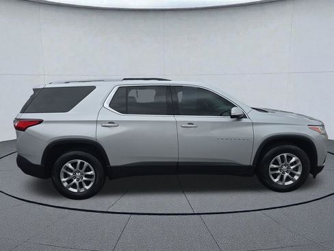 Used 2018 Chevrolet Traverse LT FWD image 6