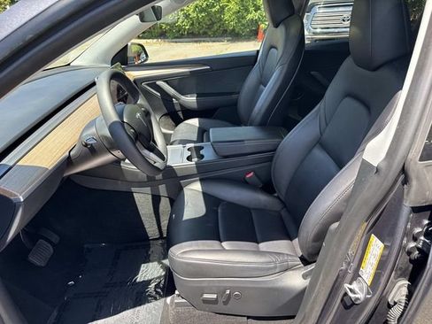 Used 2023 Tesla Model Y 2WD image 15
