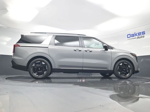 New 2026 Kia Carnival EX FWD image 47