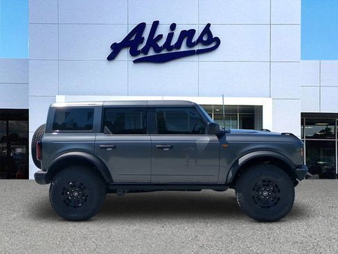 New 2026 Ford Bronco Badlands AWD/4WD image 1