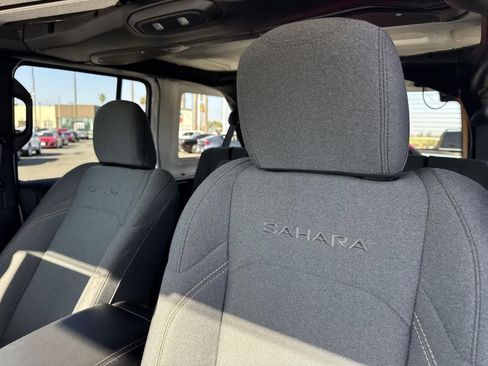 Used 2024 Jeep Wrangler Sahara image 22