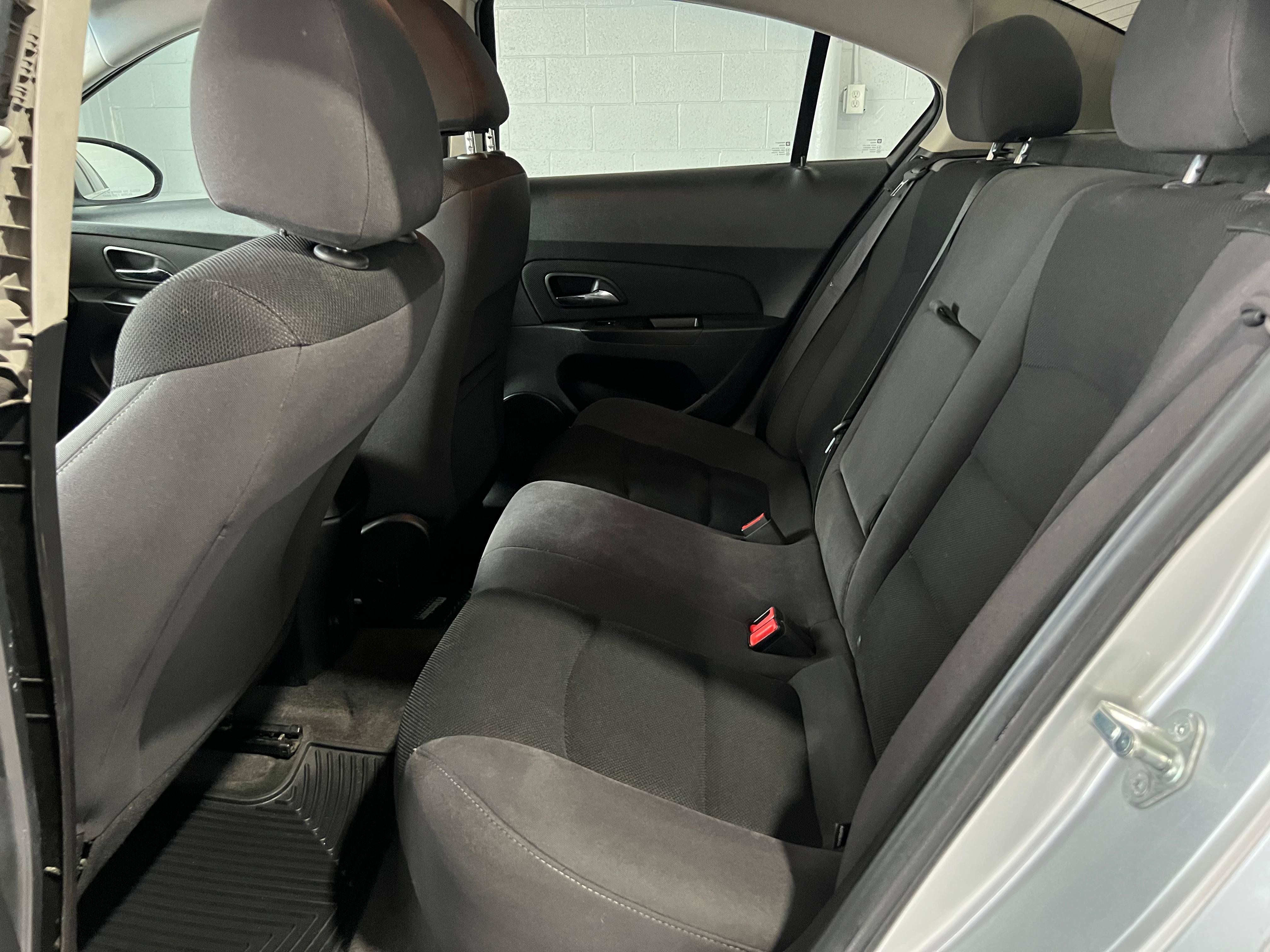 Used 2013 Chevrolet Cruze LT w/ RS Package FWD image 12