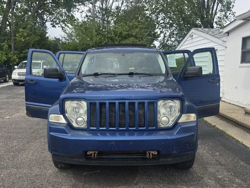 Used 2010 Jeep Liberty 4WD Sport image 24