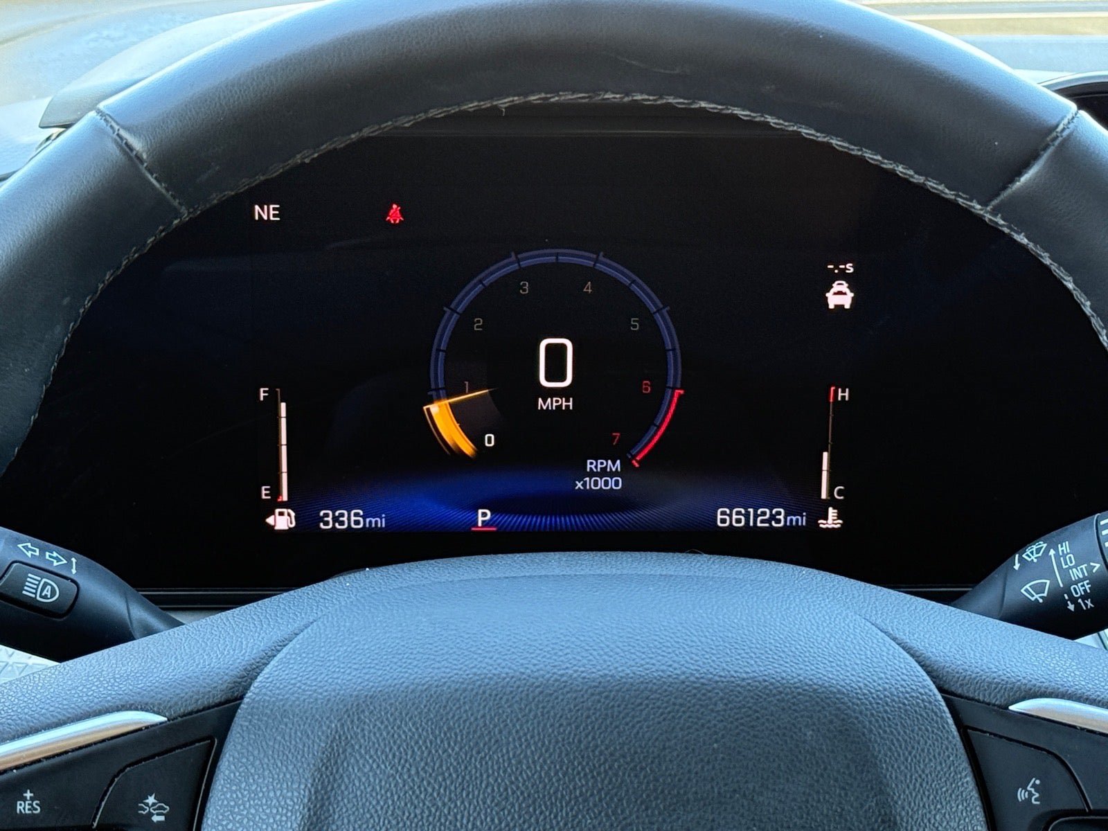 Used 2024 Chevrolet Trax LT w/ LT Convenience Package FWD image 23