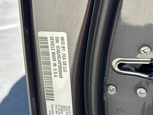 Used 2023 Jeep Grand Wagoneer 4WD w/ Flexible Seating Group image 29