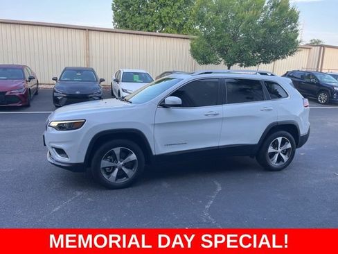 Used 2021 Jeep Cherokee Limited w/ Trailer Tow Group AWD/4WD image 40