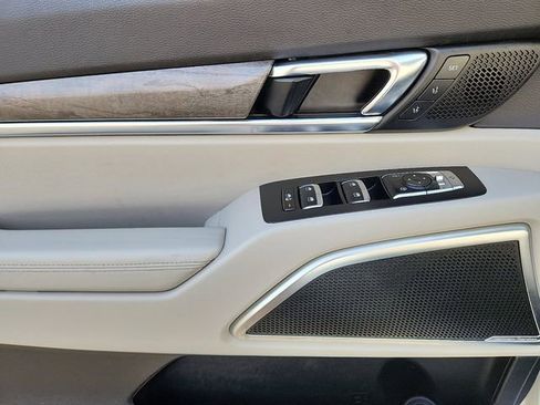 Used 2020 Kia Telluride SX w/ SX Prestige Package image 13