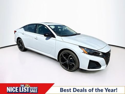 New 2025 Nissan Altima 2.5 SR w/ SR Premium Package image 1