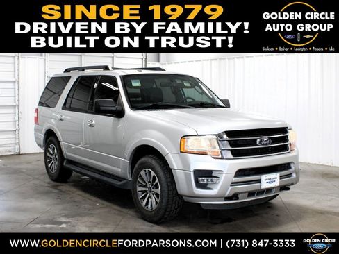 Used 2017 Ford Expedition XLT w/ Equipment Group 201A AWD/4WD image 1