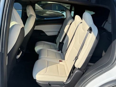 Used 2022 Tesla Model X AWD/4WD image 10