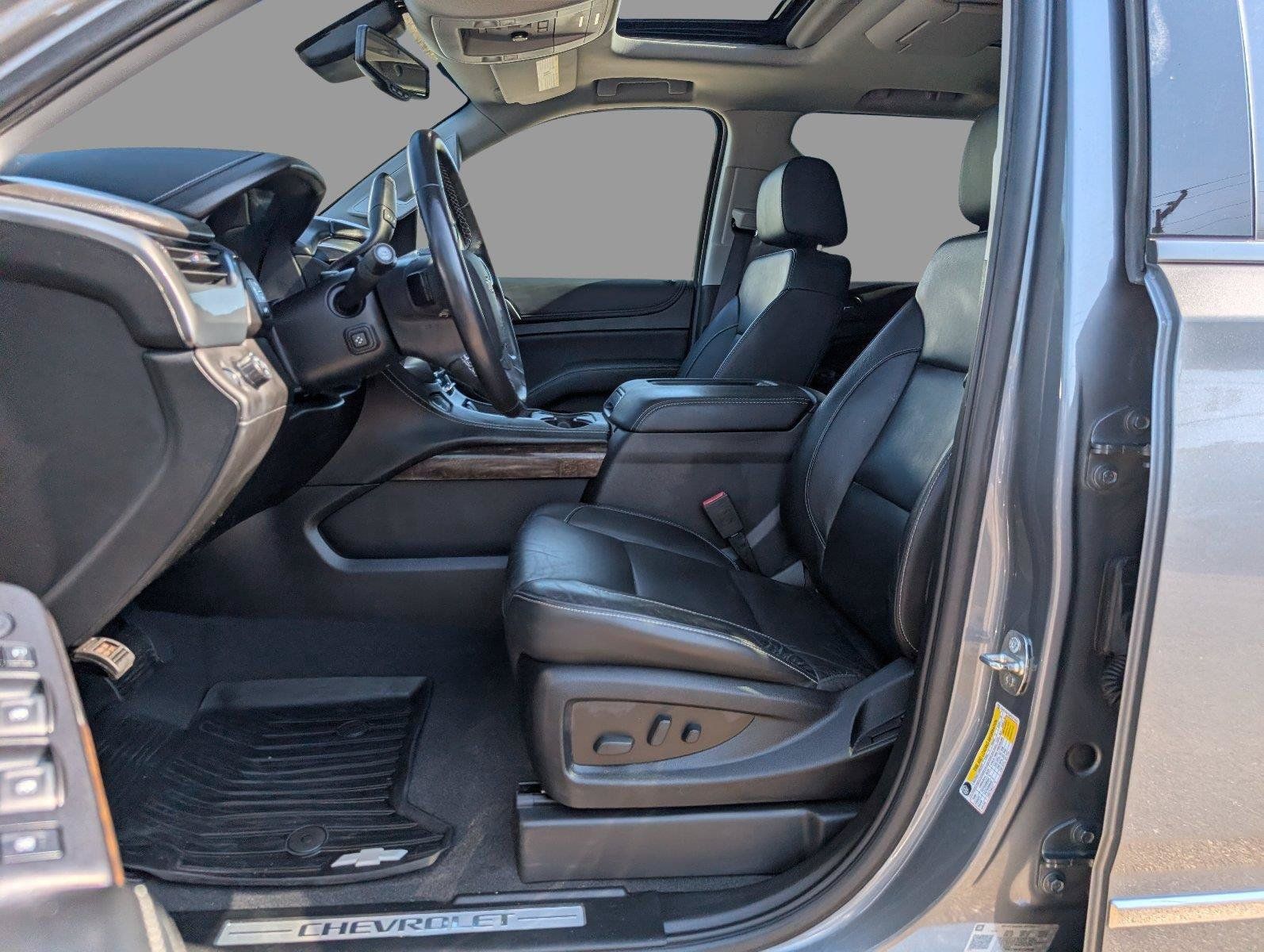 Used 2019 Chevrolet Tahoe LT w/ LT Signature Package RWD image 16
