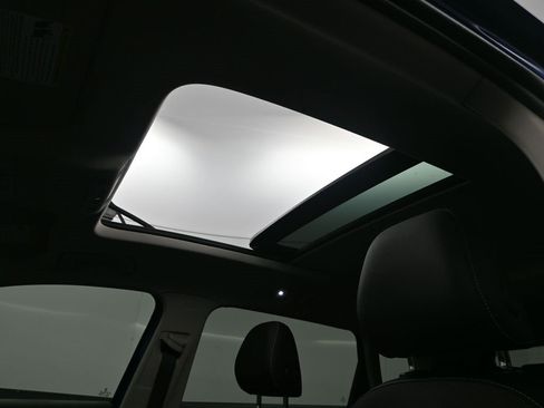 Used 2022 Volkswagen Taos SE image 27