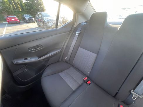 Used 2025 Nissan Sentra SV image 39