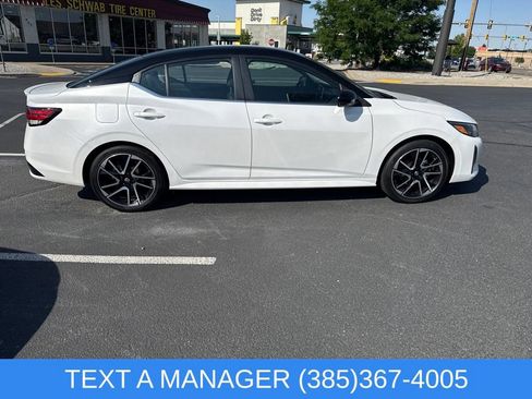 Used 2025 Nissan Sentra SR FWD image 2