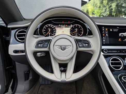 Used 2022 Bentley Continental GT image 13
