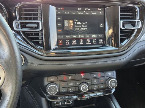 Used 2021 Dodge Durango SXT image 16