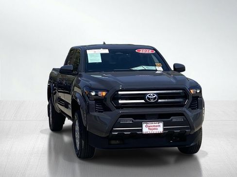 Certified 2026 Toyota Tacoma SR5 AWD/4WD image 13