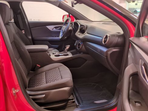 Used 2020 Chevrolet Blazer LT image 9