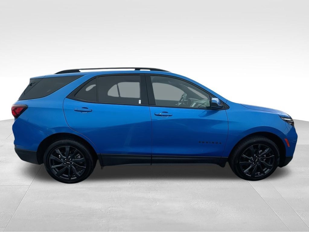 Used 2024 Chevrolet Equinox RS AWD/4WD image 9