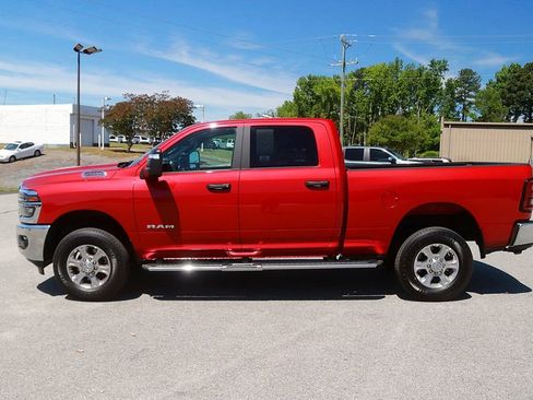 Used 2026 RAM 2500 Big Horn AWD/4WD image 4