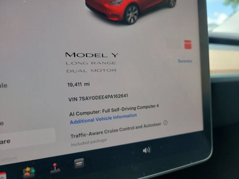 Used 2023 Tesla Model Y Long Range AWD/4WD image 24