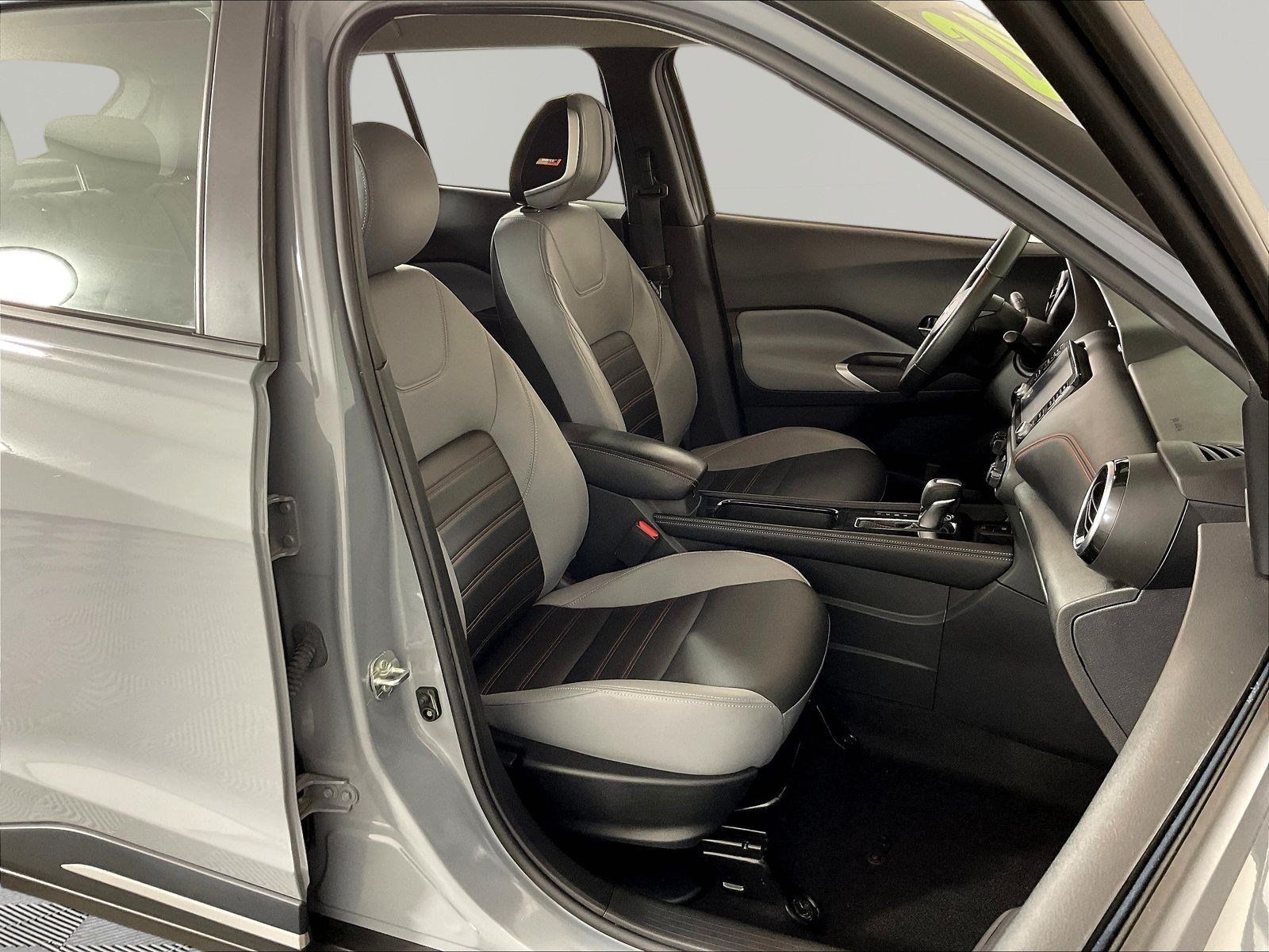 Used 2024 Nissan Kicks SR w/ SR Premium Package FWD image 28