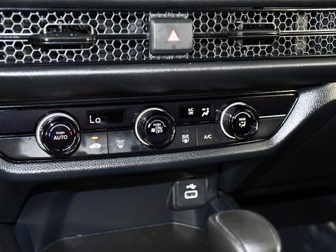 Certified 2024 Honda HR-V LX image 29