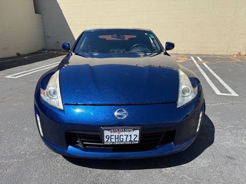 Used 2016 Nissan 370Z Coupe RWD image 4
