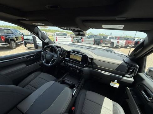 New 2026 Chevrolet Silverado 2500 ZR2 AWD/4WD image 39