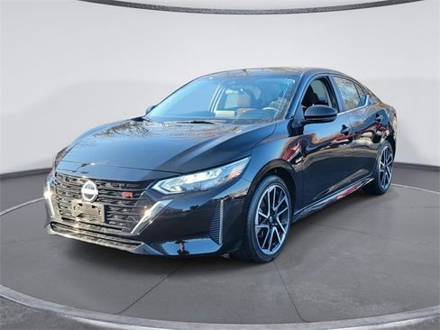 Used 2025 Nissan Sentra SR image 2