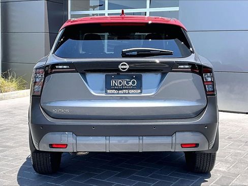 Used 2025 Nissan Kicks SV FWD image 4