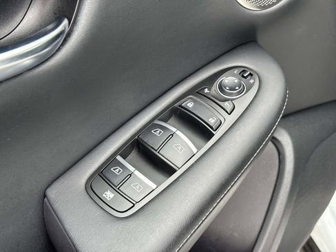 Used 2023 INFINITI QX50 Luxe AWD/4WD image 15