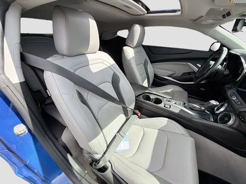 Used 2022 Chevrolet Camaro LT w/ Technology Package RWD image 28