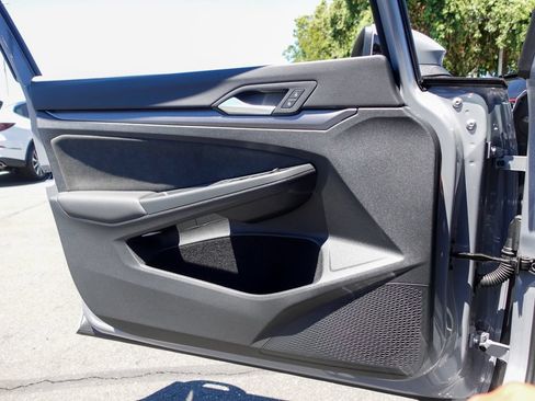 New 2026 Volkswagen GTI SE FWD image 17