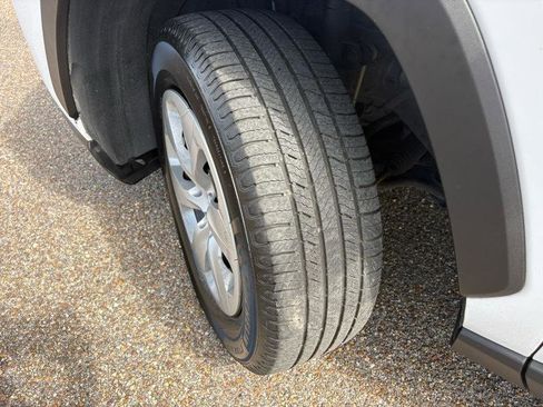 Used 2021 Toyota RAV4 LE image 42