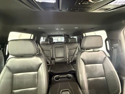 Used 2024 Chevrolet Suburban LT AWD/4WD image 34