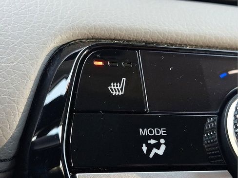 Used 2025 Honda Pilot EX-L image 23