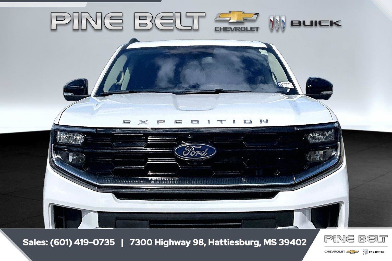 Used 2025 Ford Expedition Platinum AWD/4WD image 3