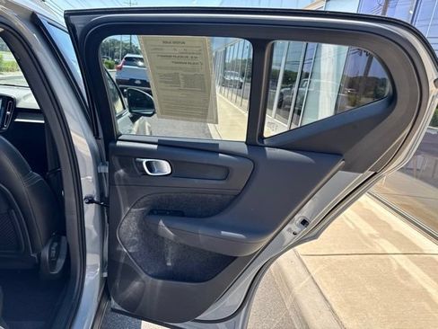 Used 2025 Volvo XC40 B5 Core AWD/4WD image 12