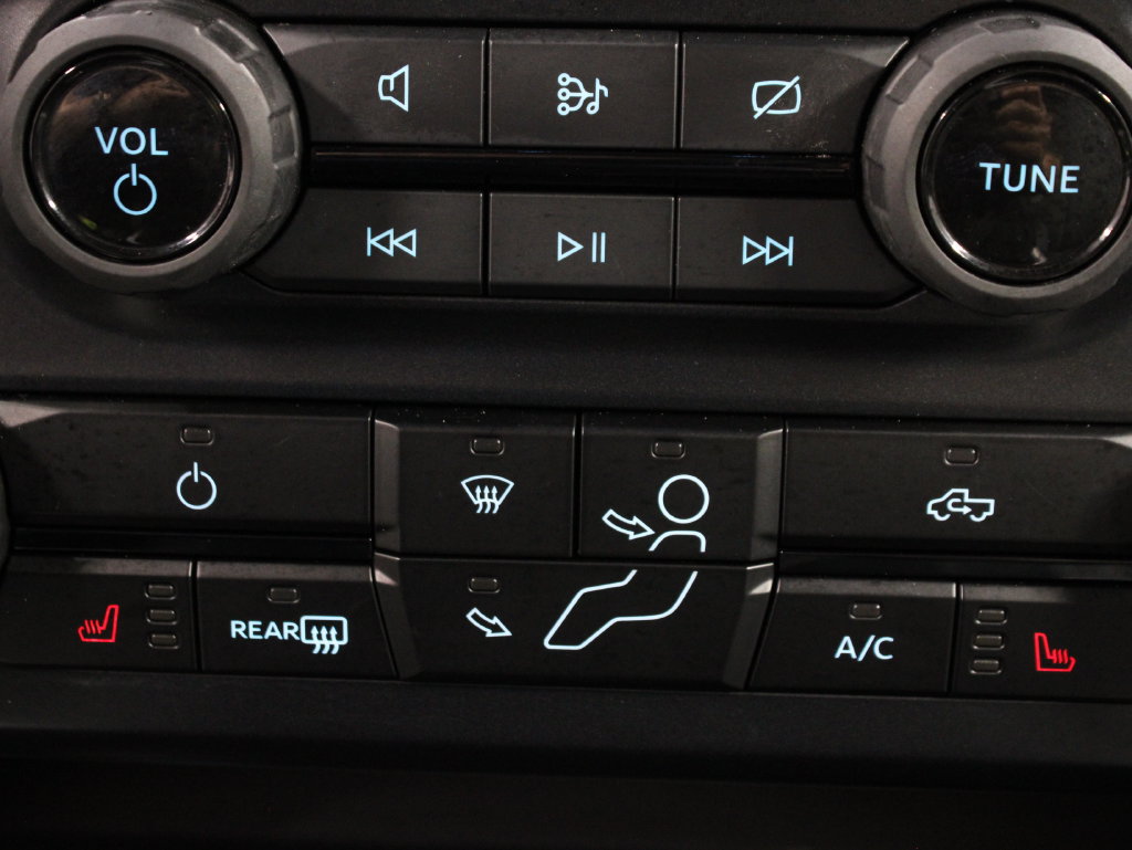 Used 2023 Ford F250 XLT w/ Black Appearance Package AWD/4WD image 71