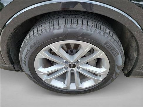 Used 2025 Audi Q7 3.0T Prestige AWD/4WD image 9