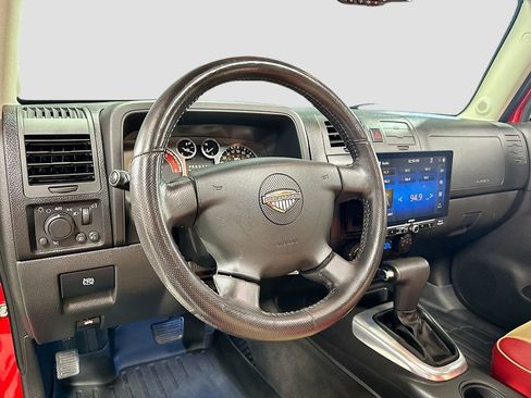 Used 2009 HUMMER H3T Alpha AWD/4WD image 10