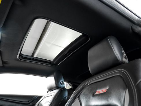Used 2019 Chevrolet Camaro SS RWD image 4