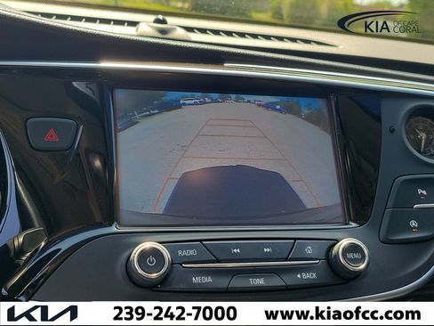 Used 2020 Buick Envision Essence FWD image 28