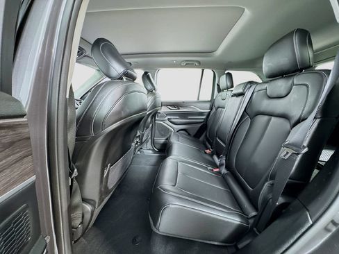 Used 2023 Jeep Grand Cherokee 4WD 4xe w/ Luxury Tech Group II image 11