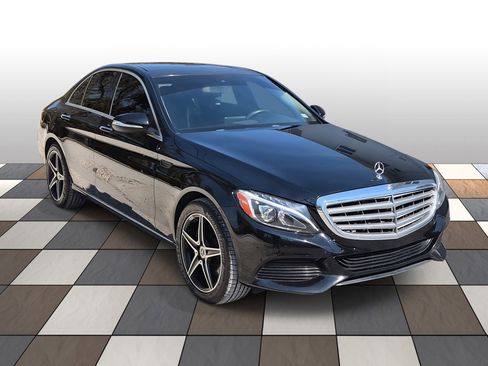 Used 2015 Mercedes-Benz C 300 4MATIC Sedan image 3