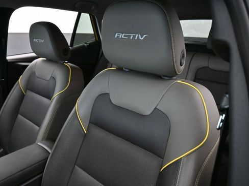 Used 2024 Chevrolet Trax ACTIV FWD image 16