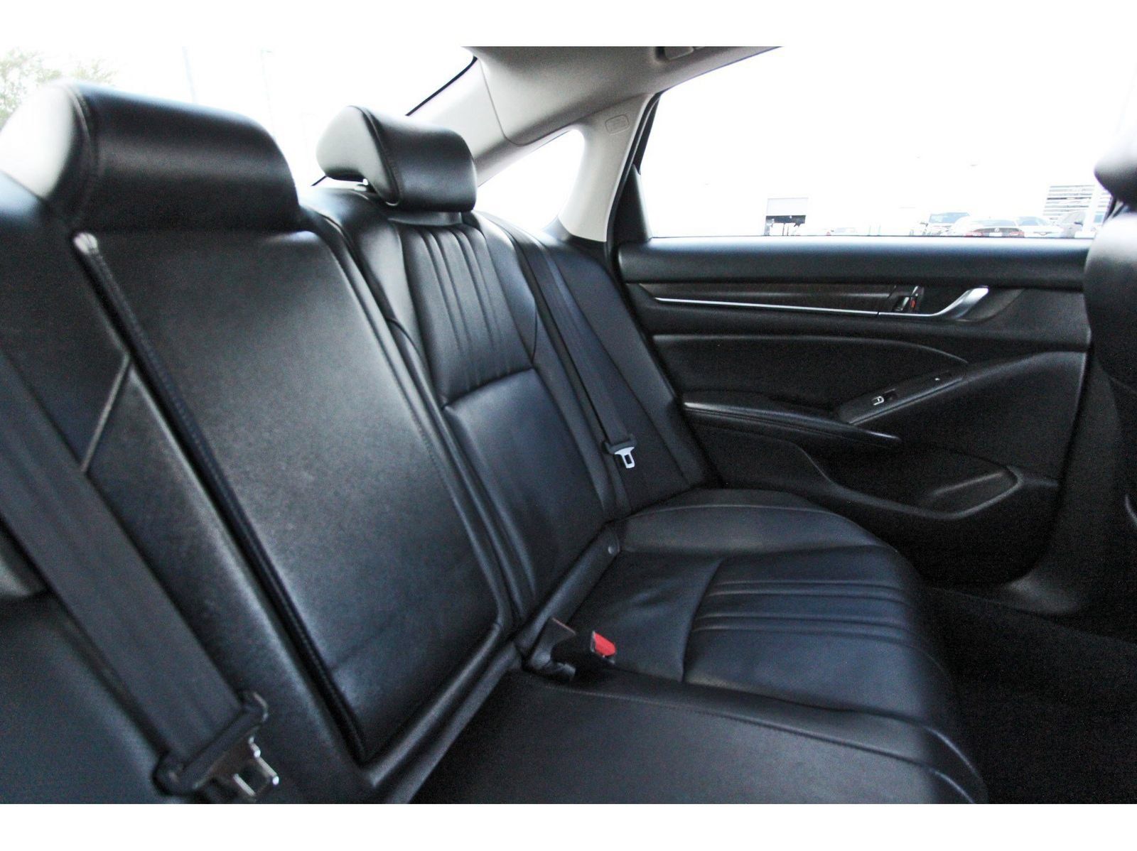 Used 2022 Honda Accord Touring image 13